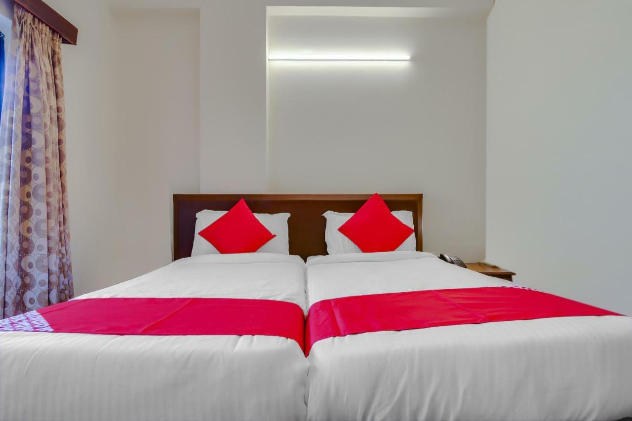 Collection O 45765 Xavier Beach Resort 坎多林 外观 照片